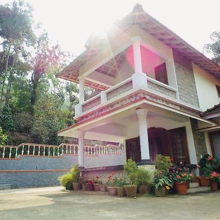Coorg Divine Spark Home Stay Suntikoppa Exterior photo