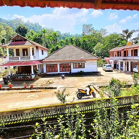 Coorg Divine Spark Home Stay Suntikoppa Exterior photo